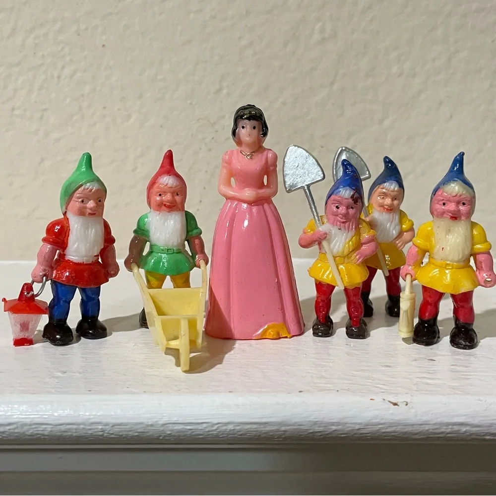 Vintage Snow White and Dwarfs plastic figures